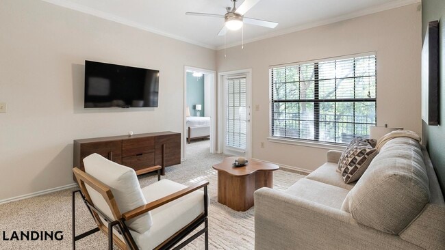 Photo - 165 Forestbrook Dr Unidad 724