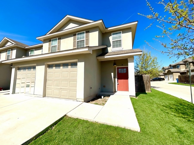 Building Photo - 3BR / 2.5BA Home | Fenced Backyard, Garage & Stainless Appliances!