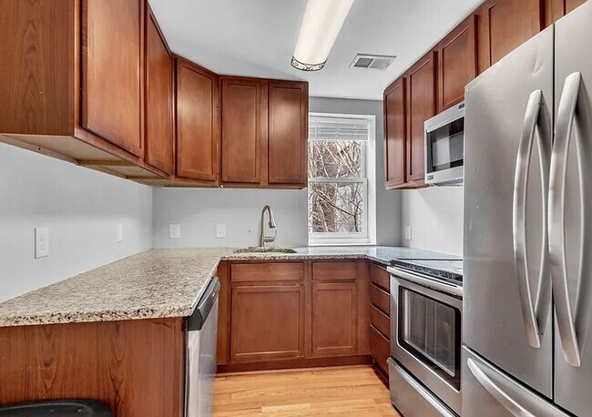 Photo - Beautifully Renovated Townhome in Mt. Vern...