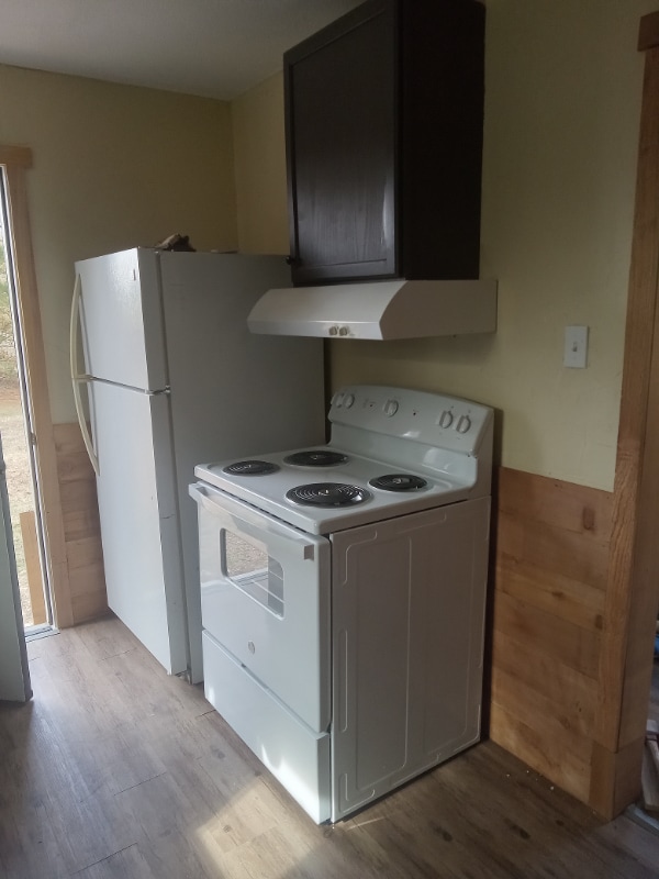 Photo - 8619 Ridge Rd