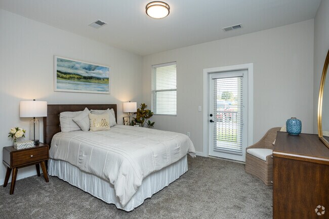 1 BR, 1 BA - 865SF