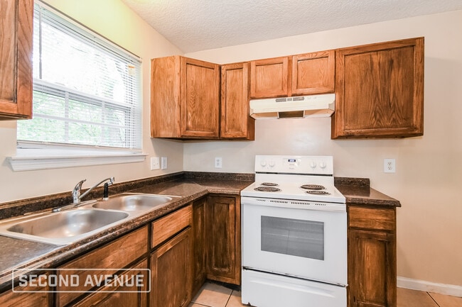 Photo - 8825 6th Ave