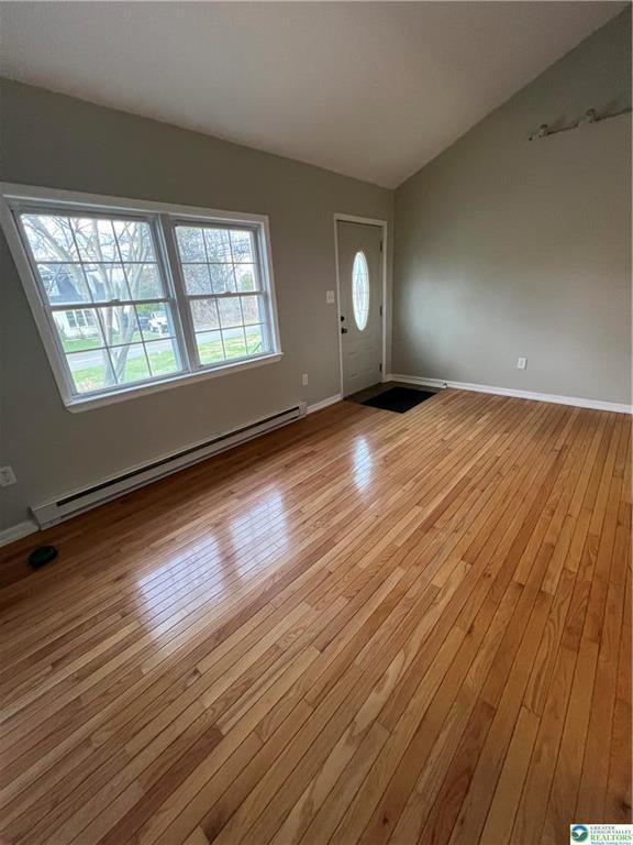 Photo - 760 Lloyd St