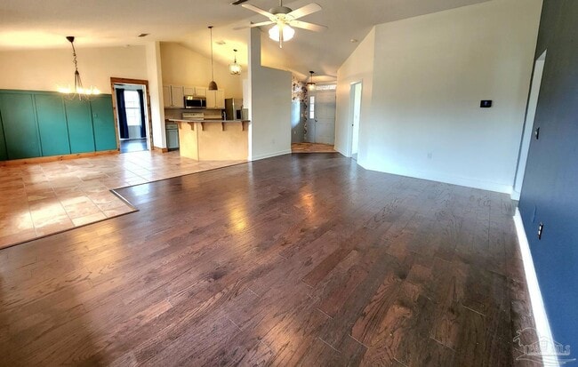 4772 La Casa Cir