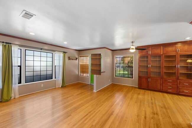Photo - 4329 Neosho Ave