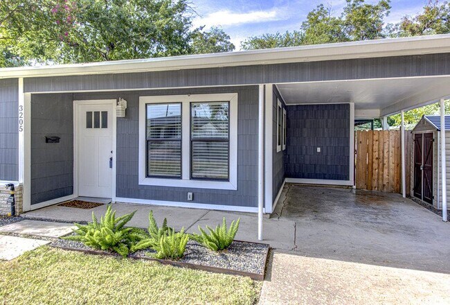 Photo - 3205 Bengston St