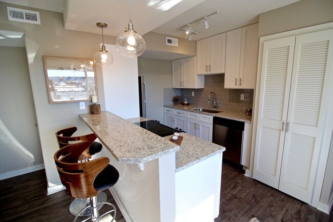 Photo - Plaza 209 Apartments