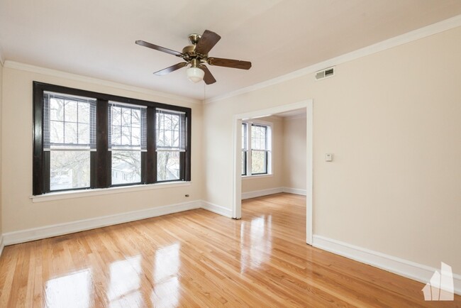 Photo - 1446 W Byron St Condo Unit 1