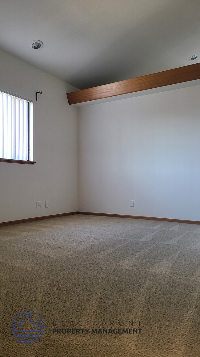 Photo - 11500 E 215th St