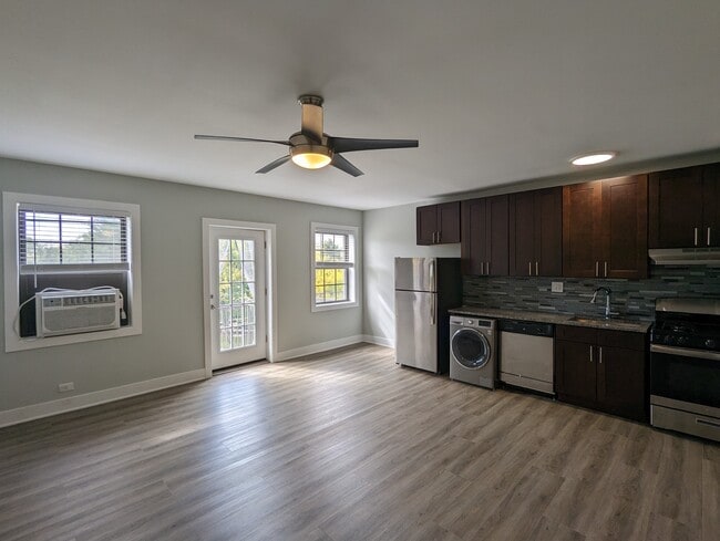 Photo - 730 Judson Ave