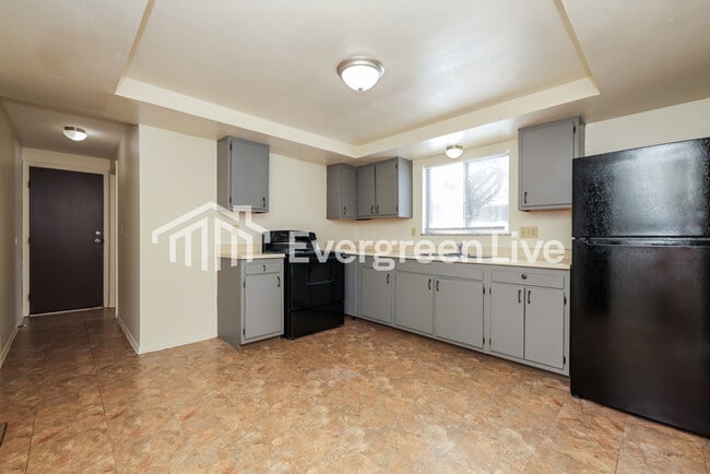 Photo - 6420 Larcomb Dr