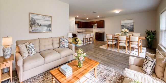 Photo - 8 Bren Mar Ln Unidad B