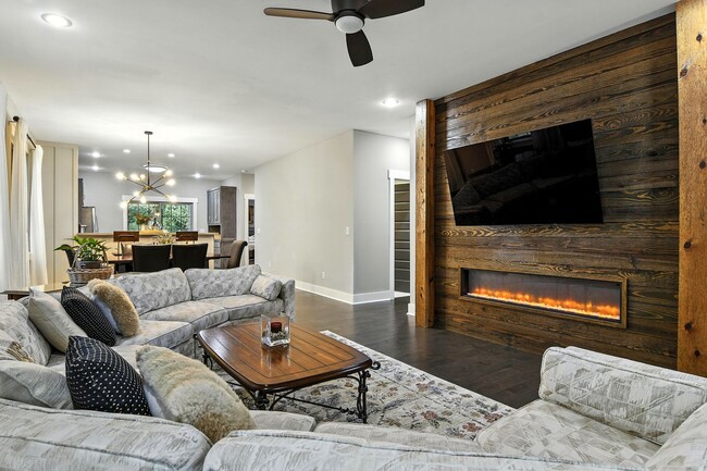 Photo - Charming 3 Bed 2.5 Bath Furnished Cottage COMING SOON!