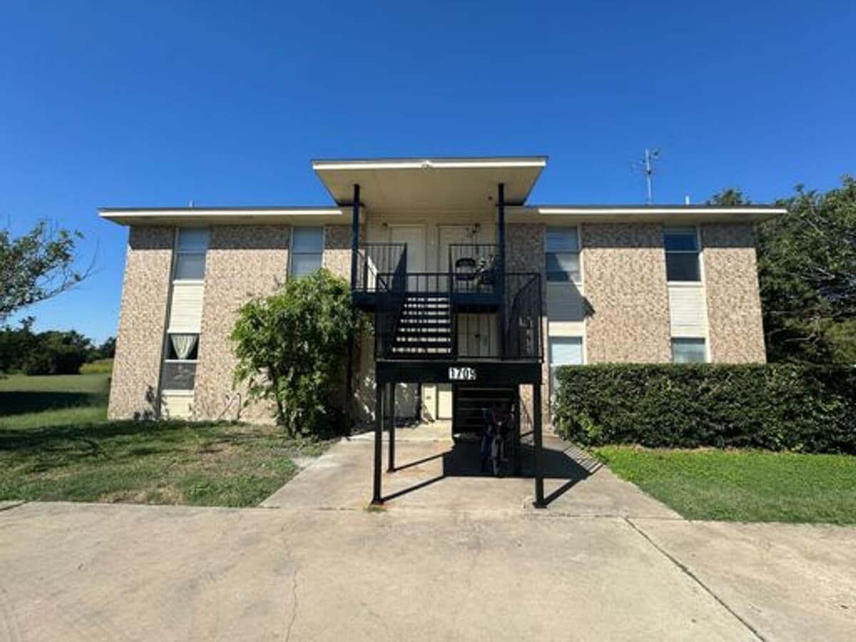 Photo - 1709 Cedarhill Dr Unidad D