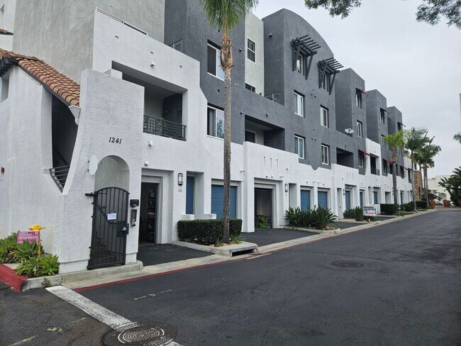 1241 Santa Cora Ave Unit 332