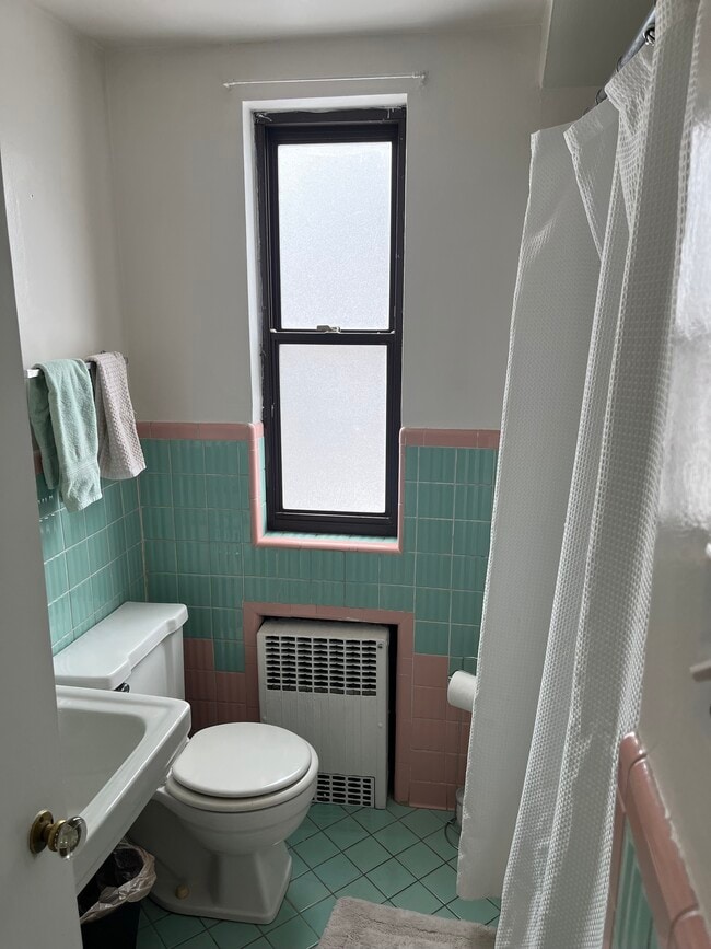 Photo - 464 Grand Ave Unit 1