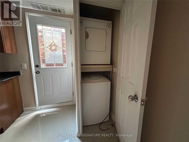 Photo - 1885 Rosefield Rd
