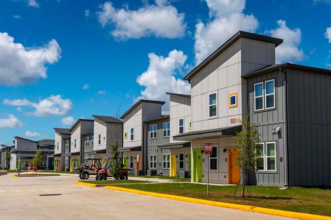 The Commons at Ridge and Loop