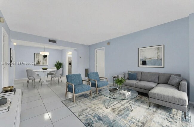 Building Photo - 4172 Inverrary Dr Unit 304