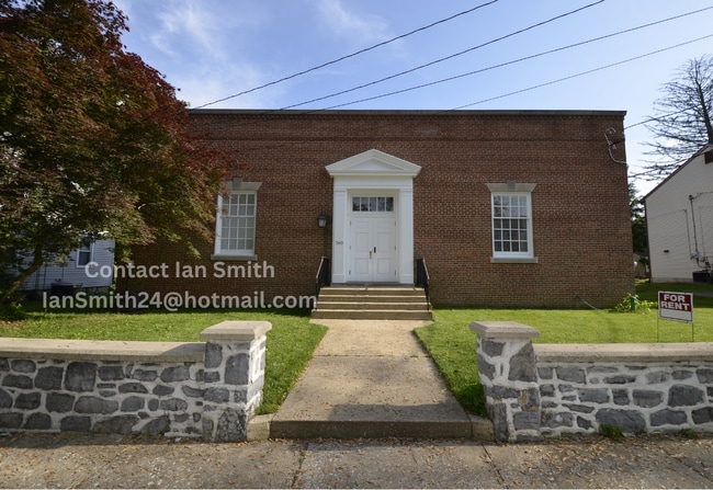 Photo - 260 Henderson St Apartment Unit 2