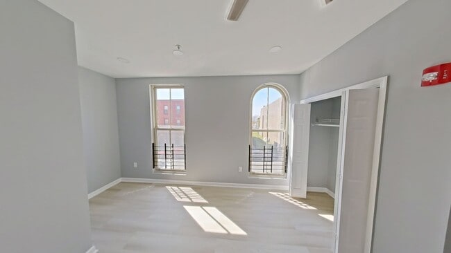 Photo - 1831 W Diamond St Unit 2