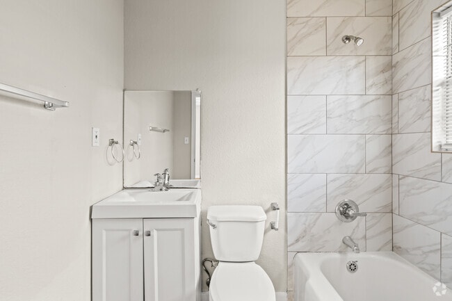 1BR, 1BA - 368SF - Bathroom - Sycamore Creek Apartments