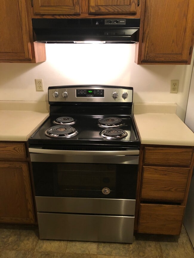 New Range - 215 McDaniel Ave