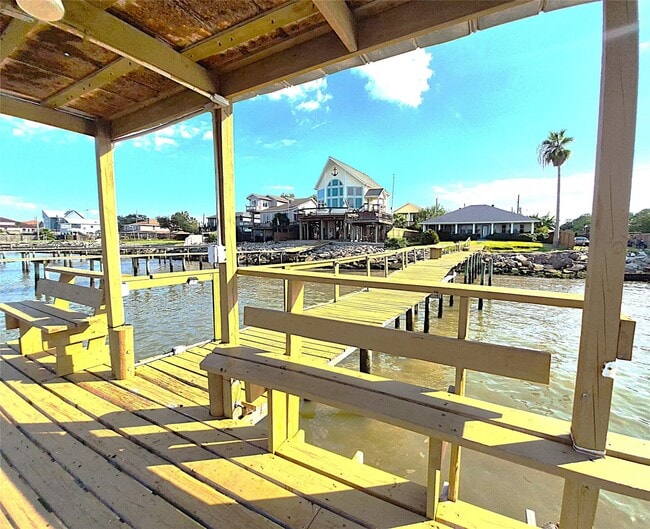 Photo - 402 1/2 Avenue A