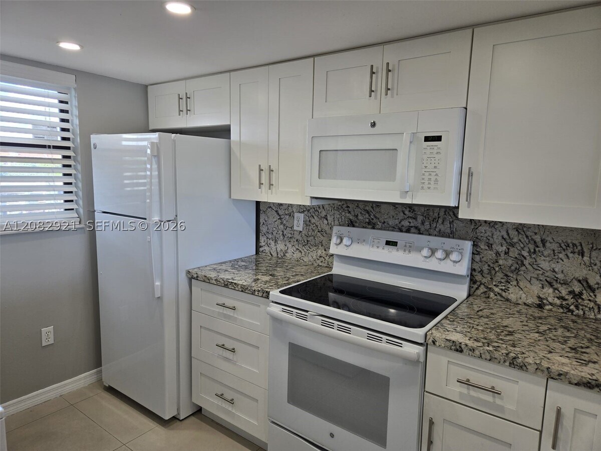 Photo - 10290 NW 9th St Cir Unit 409
