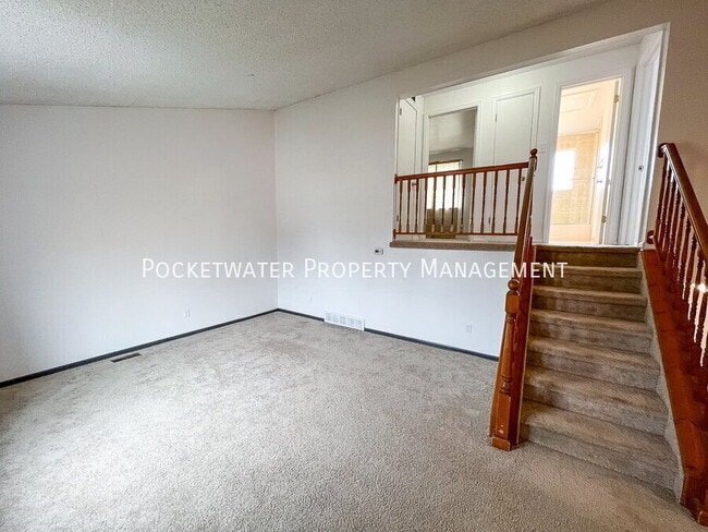 Photo - 2207 Tulip St