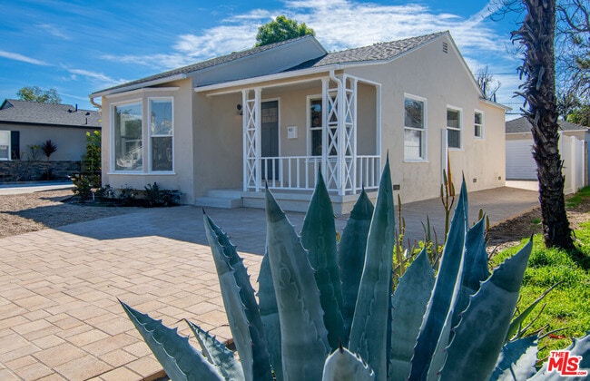 Photo - 17638 Welby Way