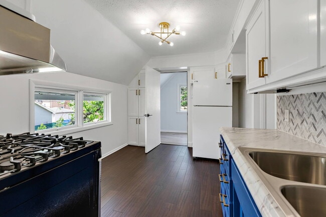 Photo - 6844 N Ottawa Ave