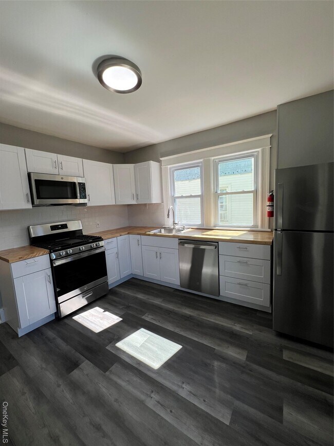 Photo - 46 Manitou Ave