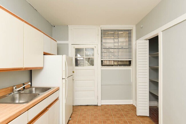 Photo - 726 W Roscoe St Unidad N3
