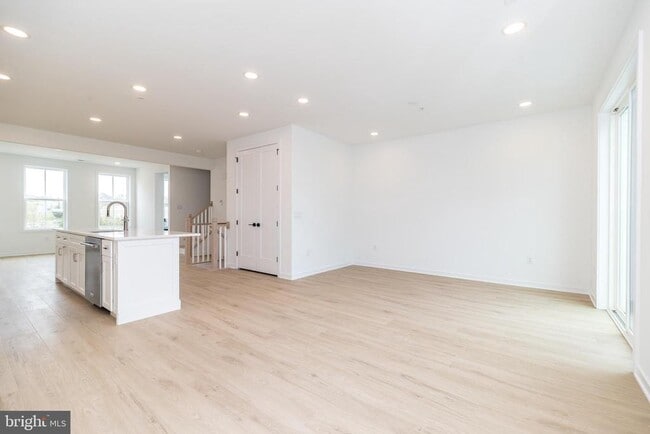 Photo - 105 Brianna Ct