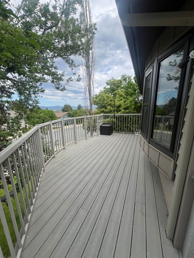 Building Photo - Humbolt Lp condos Unit 109 Humbolt Lp