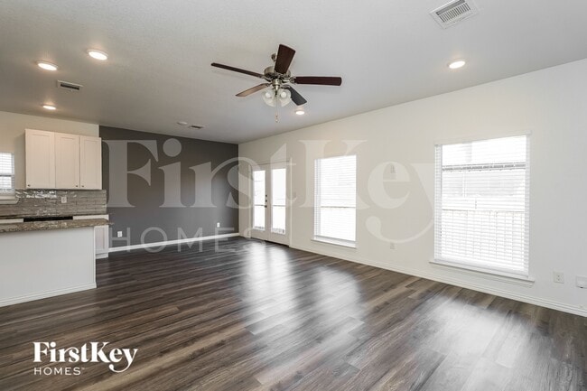 Photo - 7308 Parkside Pl Dr