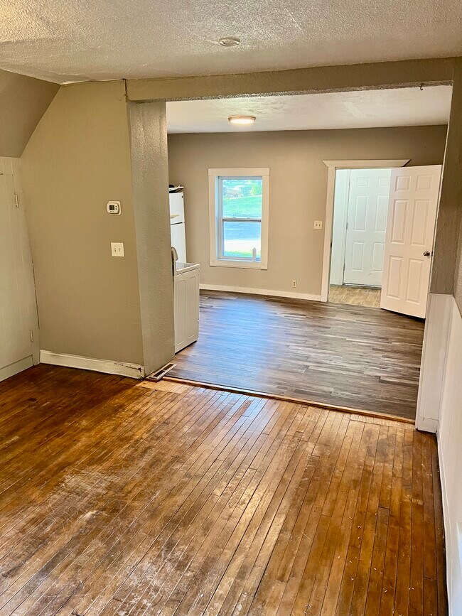 Photo - 729 W Cavour Ave