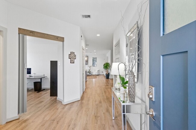 Photo - 29403 Ella Larchmont Ct