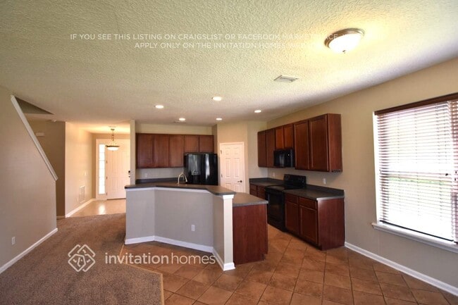 Photo - 3333 Victoria Lakes Dr N