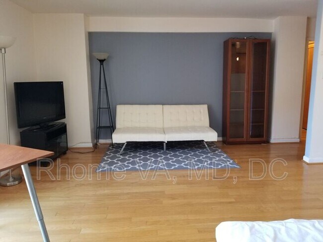 Photo - 950 25th St NW Unit 615N