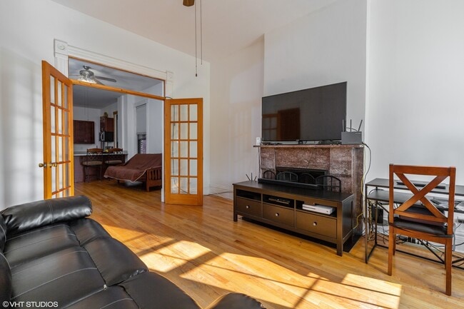 Photo - 1433 N California Ave Unit 2