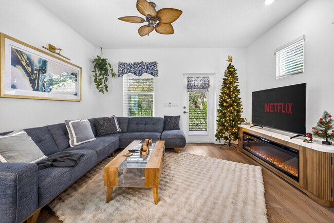 Building Photo - 1734 W Cherry St Unit ID1372960P