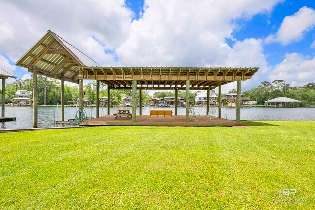 Photo - 15851 Keeney Dr