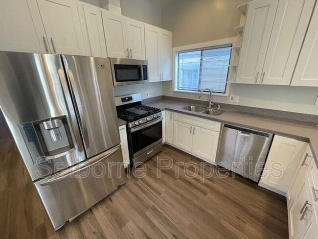 Photo - 1946 E 20th St