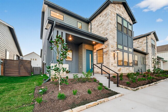 Photo - 1111 Mercantile St