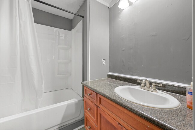 Building Photo - 8283 Golden Valley Blvd Rental