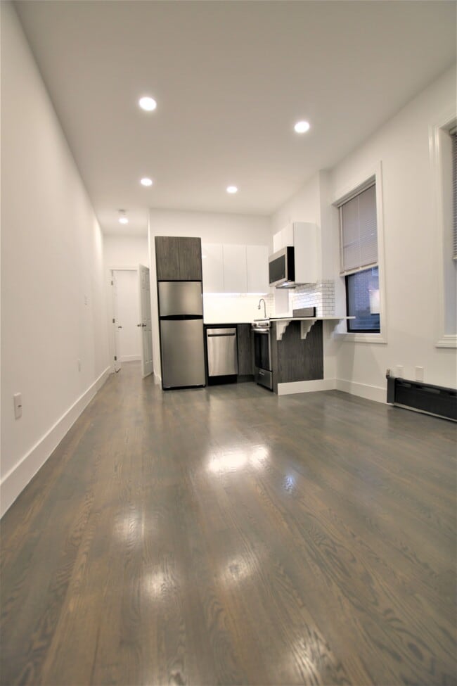 Photo - 25 Phillips St Apartments Unit 2