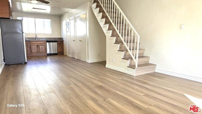 Photo - 140 N Berendo St Unit 2