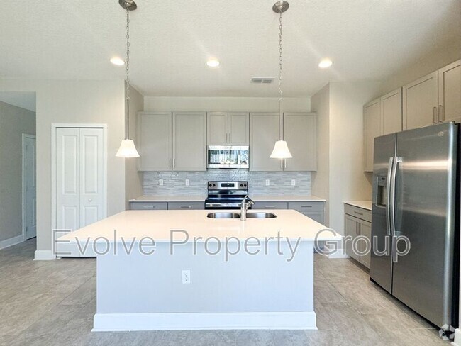 Building Photo - 1341 Captiva Cv